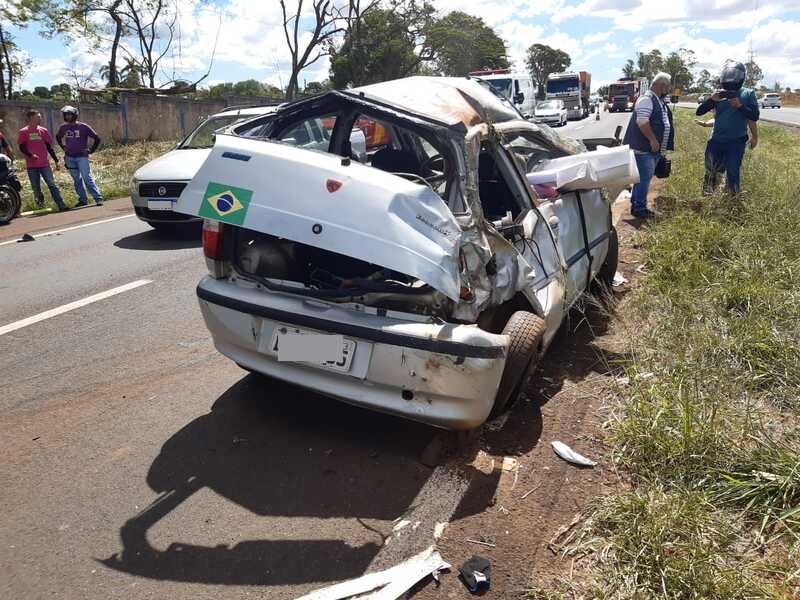 Carro Capota Na Rodovia E Motorista Arremessado Em Mandagua U Gmc