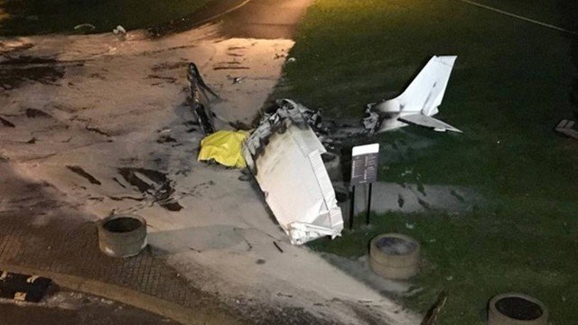 Passageiro morre em avião com faixa: ‘quer se casar comigo?’