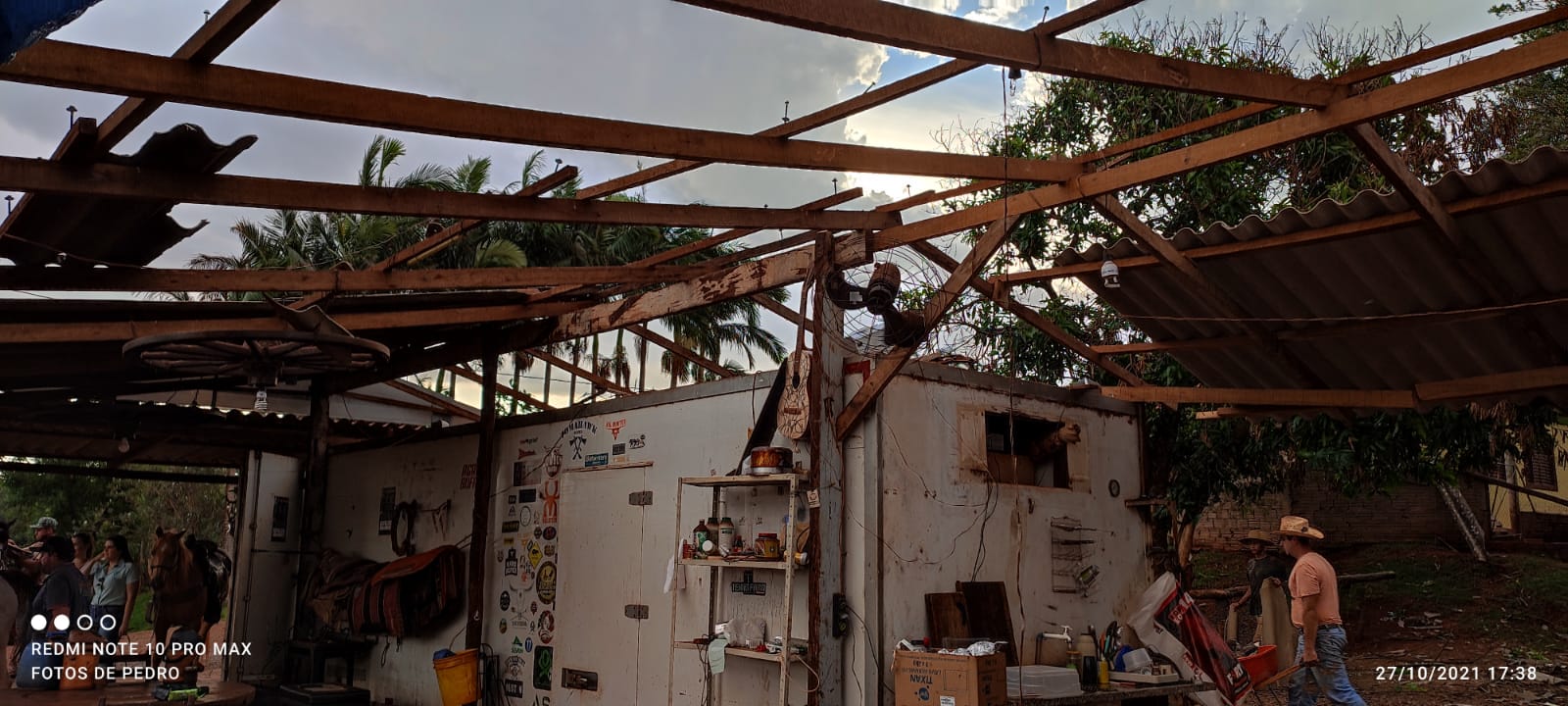 Tornado em Marialva destelhou casas