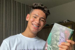 Com mais de 14 mil seguidores jovem usa as redes sociais para pregar o evangelho