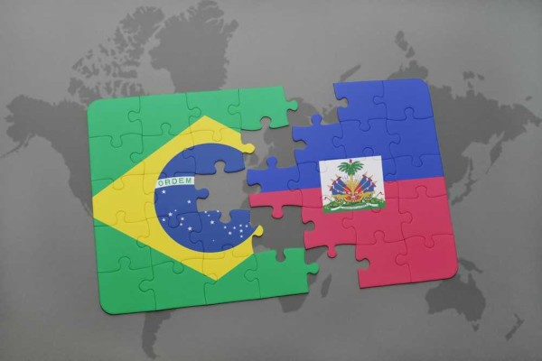 Filha de haitianos que moram em Maringá poderá entrar no Brasil sem visto