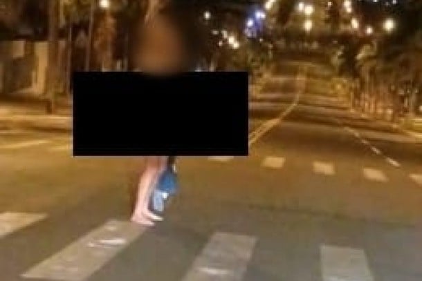 Homem é flagrado pelado em avenida movimentada de Paranavaí