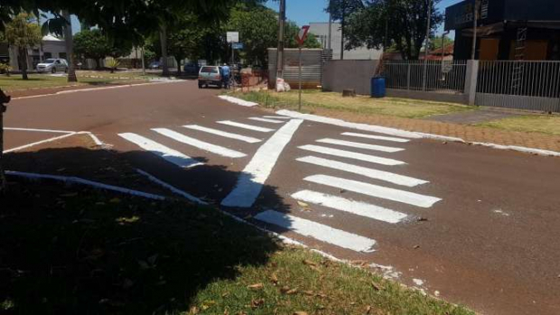 Pintura de faixas de sinalização viraliza no Paraná