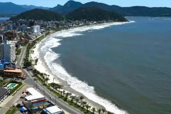 Um adolescente de 16 anos desapareceu no mar de Guaratuba, no Litoral do Paraná, na manhã desta segunda-feira, 14.