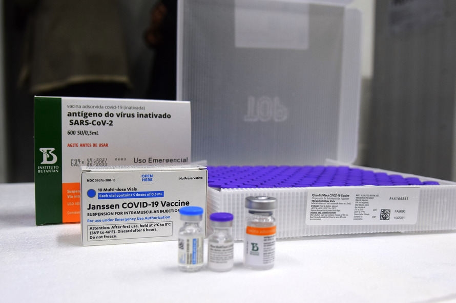 Veja quantas vacinas da Janssen, Pfizer e Coronavac Maringá vai receber