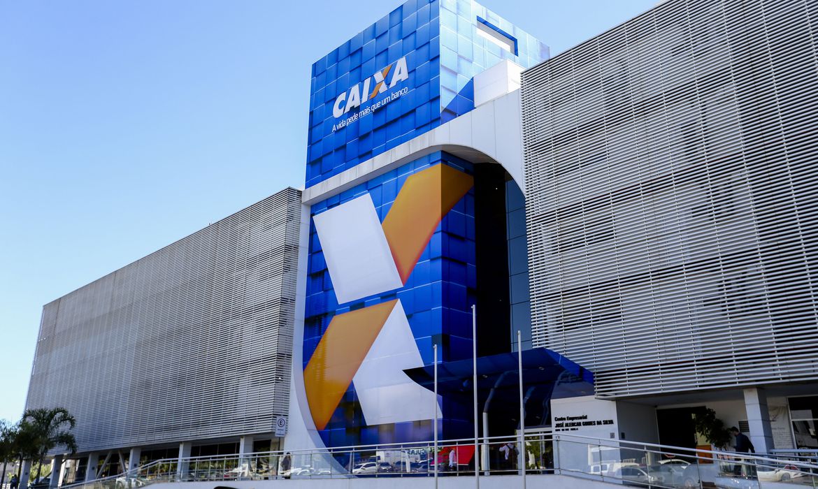 Caixa paga neste sábado auxílio emergencial a nascidos em junho