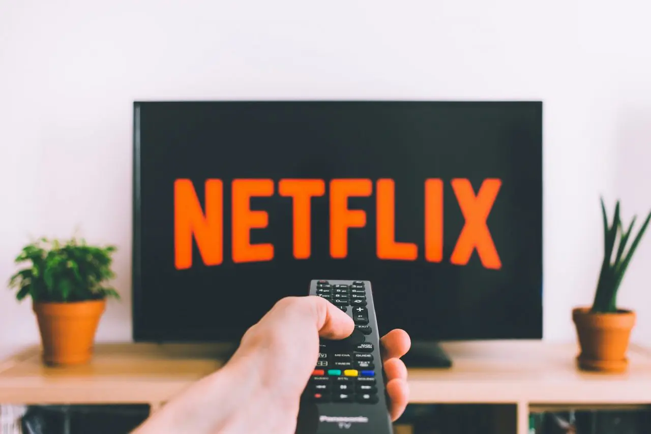 Netflix divulga lista de séries mais assistidas no Brasil e no
