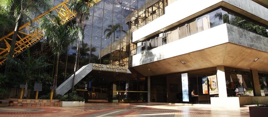 Dia do Servidor Público: Veja o que abre e o que fecha nesta sexta-feira em Maringá