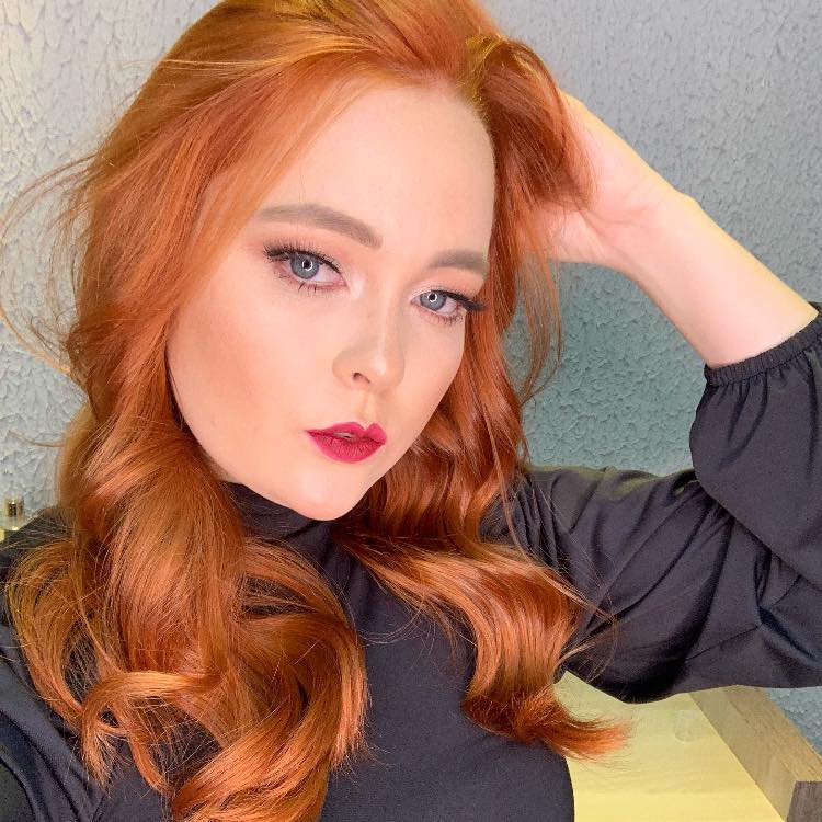 Jovem que recebeu carta por causa de 'roupas indecentes' explica por que se mudou de prédio