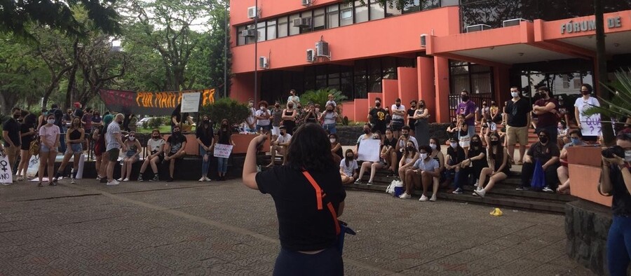 Maringá realiza ato pedindo justiça por Mariana Ferrer