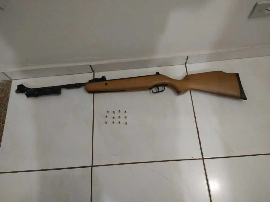 Caçador é preso com paca abatida, arma de fogo e munição
