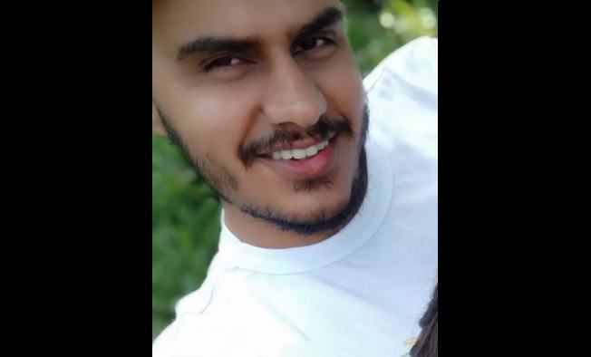 O técnico em informática e estudante de direito Danilo Maurício Alves Xavier, de 30 anos. morreu ao levar choque elétrico por fone de ouvido.