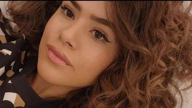 Maisa surgiu de biquíni