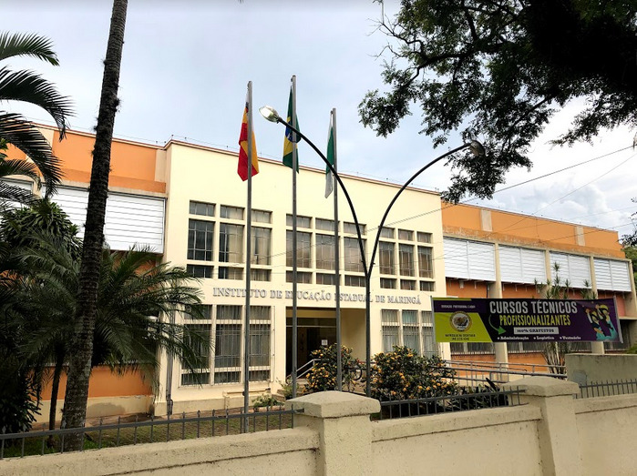 Viralizou: Professor critica Bolsonaro, aluna discorda e tem microfone desligado em Maringá