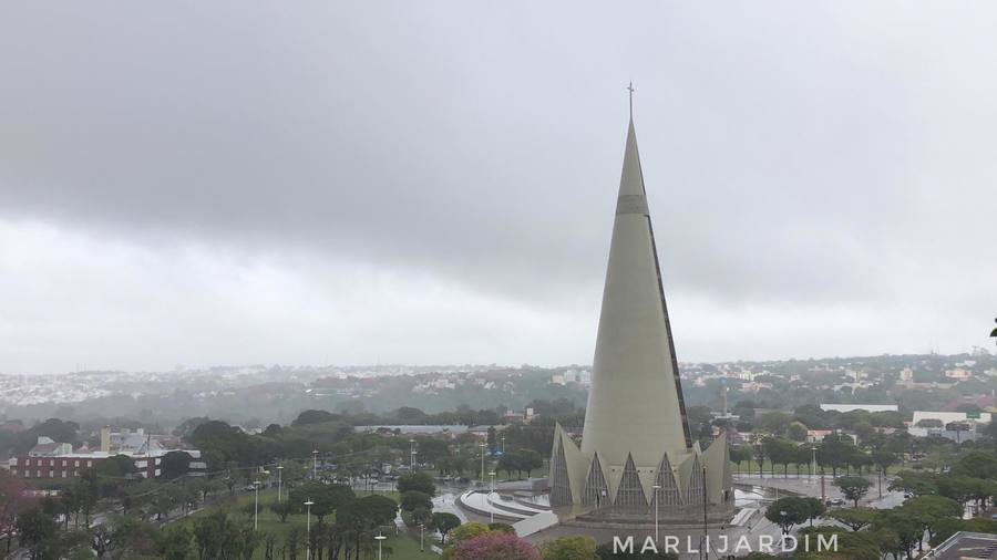 Fim de semana de céu nublado e pancadas de chuva em Maringá