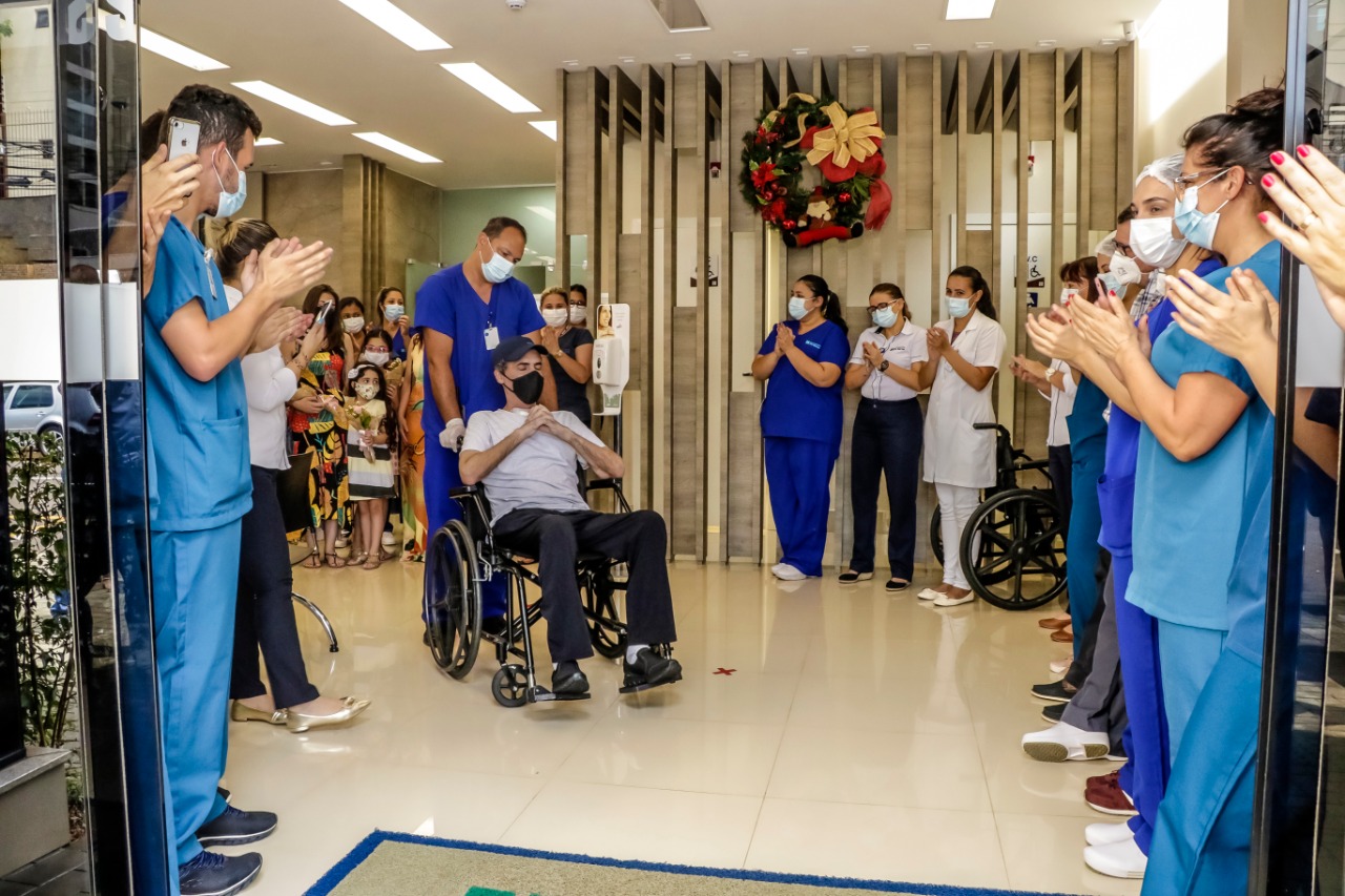 Covid-19: Policial Militar de Maringá recebe alta após mais de 50 dias na UTI; VÍDEO