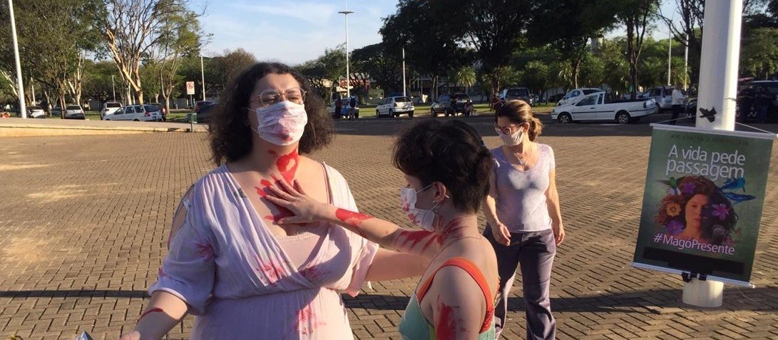 Magó e outras vítimas de feminicídio são lembradas em ato em Maringá
