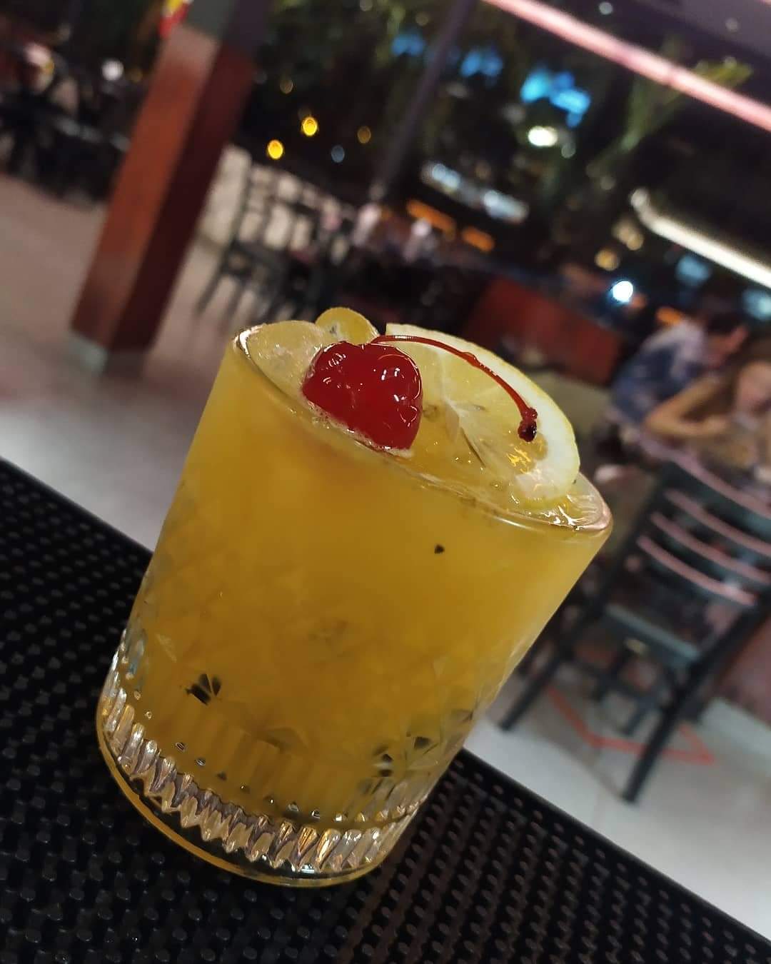 Vodca, whisky e gin: Confira 9 receitas de drinks para fazer em casa