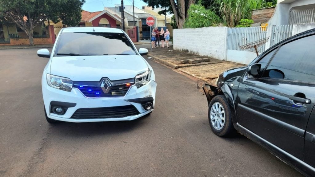 Policia Civil estoura 'cofre' do tráfico e apreende 15 kg de drogas em Maringá