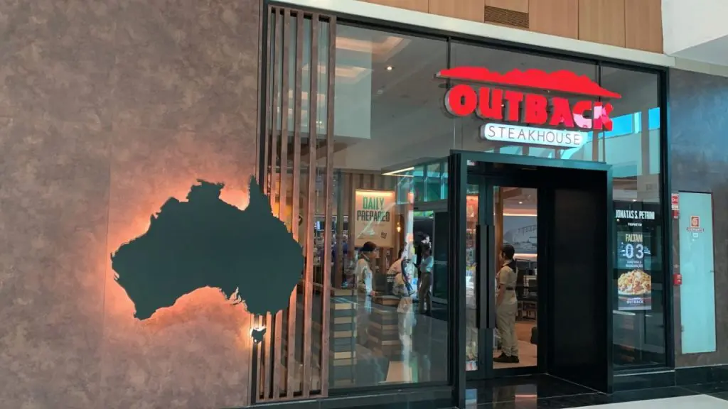 Ex-garçom vira dono do Outback Maringá; restaurante tem data para abrir