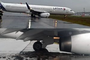 Avião faz desvio e desce em Vitória após voar com um só motor