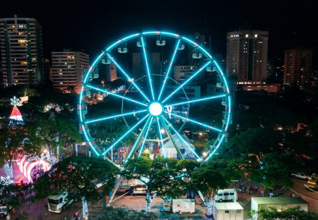 Roda gigante, ′big tower′ e outros brinquedos: Maringá cada vez mais  encantada - Prefeitura do Município de Maringá
