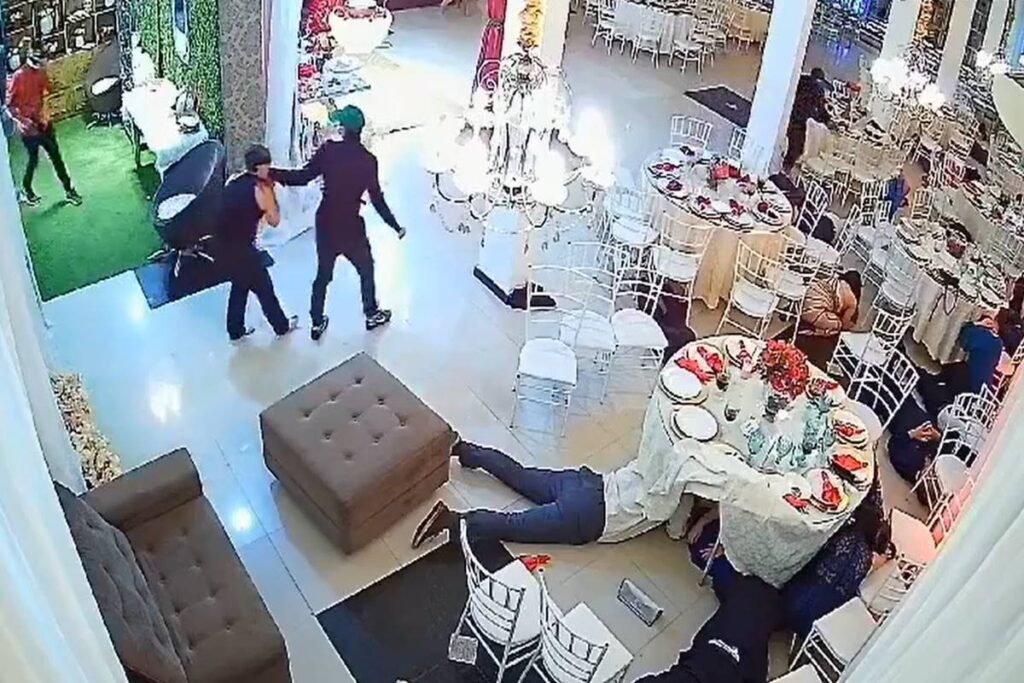 Assaltantes invadem festa de casamento em