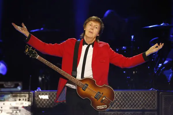 Paul McCartney conta porque os Beatles nunca tocaram no Brasil 