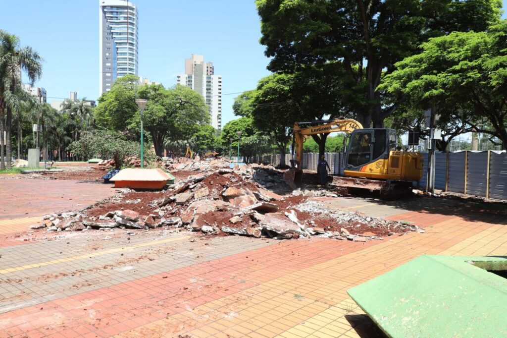 obras_de_revitalizacao_do_eixo_monumental_de_maringa-30-11-23_32