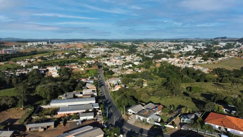 Prefeitura de Ortigueira no Paraná abre concurso público com 70 vagas e salário de até R$ 11,9 mil