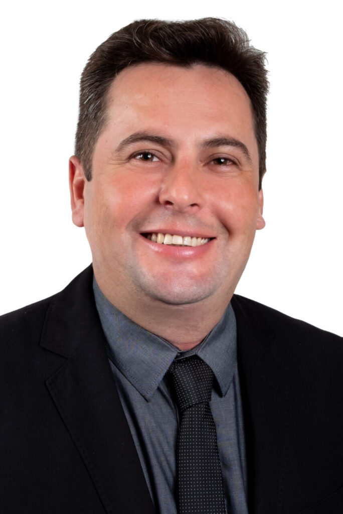 010224105425_juninhoitaguaje_jpg