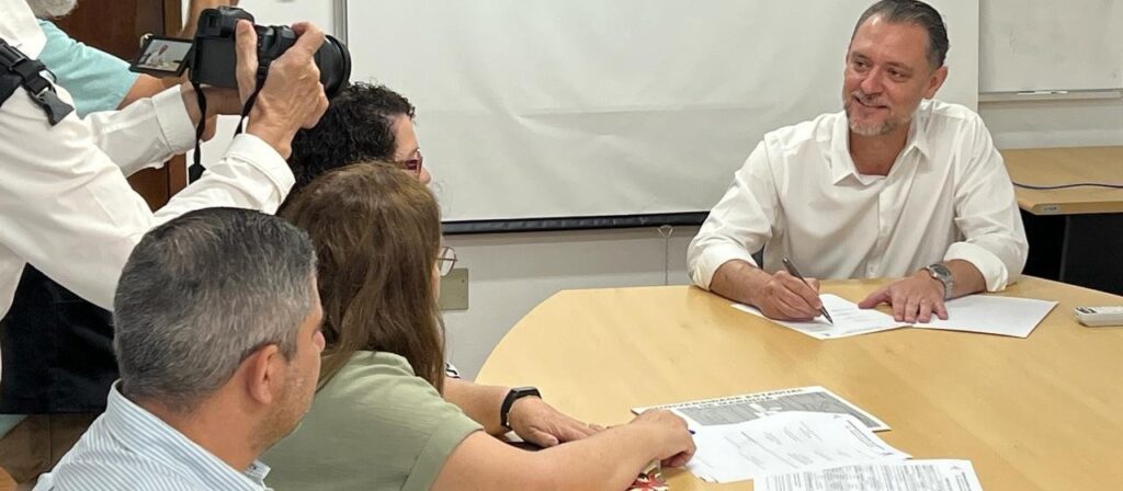 8a0e5b23504e95af878956f0d6b9c66a