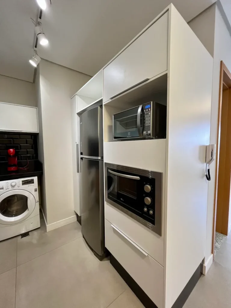 dcb4a258-a100-4ec7-b850-11097d81d8f2