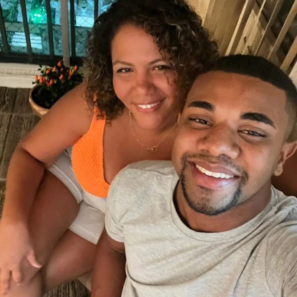 daviooficialll_1713668456_3350816332080231862_63655277130-1