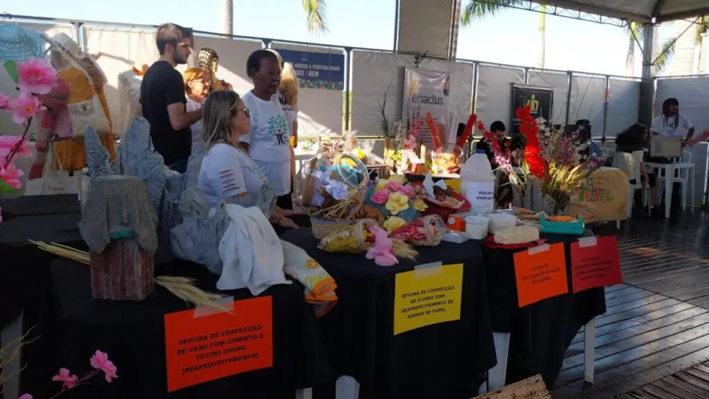 2d493badf5fb01aa5673e5c8f34a5b8e