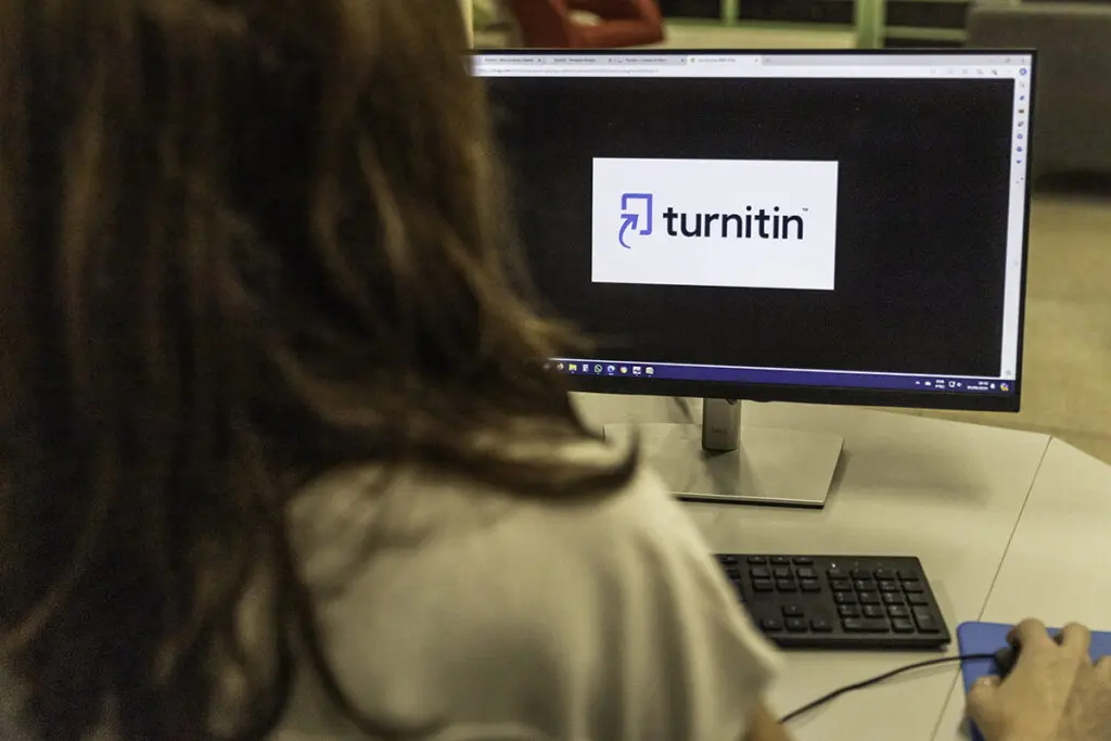 foto-abre-software-antiplagio-turnitin