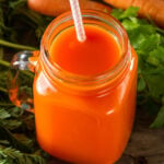 fresh-carrot-smoothie-with-parsley