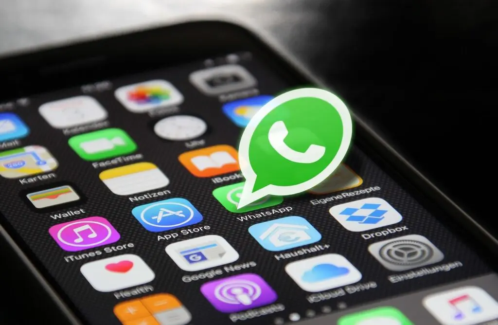 whatsapp-2105015_1280-1