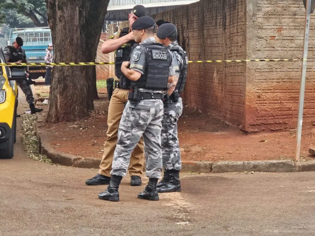 jovem-e-socorrido-em-estado-gravissimo-apos-ser-baleado-em-maringa-camera-registrou-atiradores-e-audios-do-tiros-5-transformed