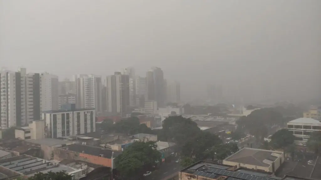 chuva tempestade maringá