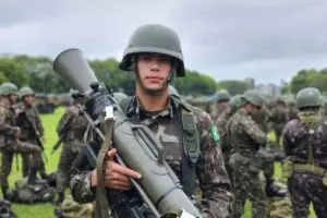 aos-24-anos-paranavaiense-e-sargento-combatente-do-exercito-brasileiro-671105e53f397