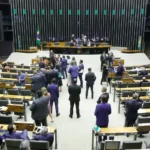 discussao-da-reforma-tributaria-no-plenario-da-camara-dos-deputados-em-30-de-outubro-2024-1730328968138_v2_900x506.jpg