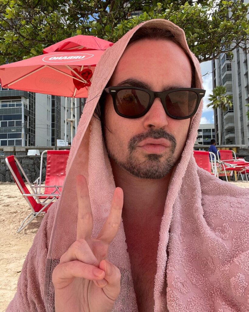 johnnyhooker_1727873076_3469973322140671807_249364523