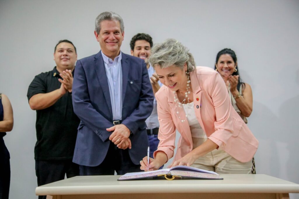 6407b271-58d3-495a-a3d7-50977f4b9238