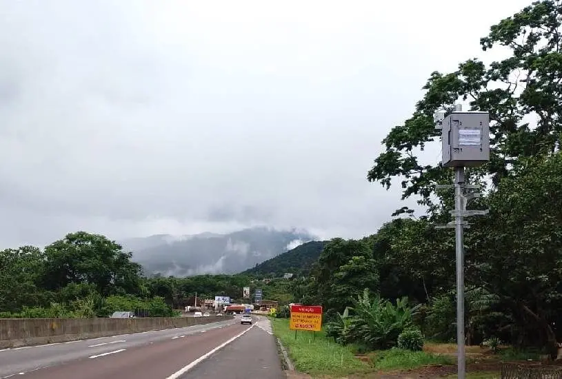 Novos radares de velocidade começam a operar em rodovias do Paraná; veja onde ficam Foto 1 image