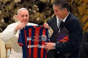 320b1b57-papa-francisco-san-lorenzo-1200×675