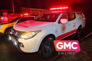 Vídeo árvore cai e atinge caminhonete em movimento no centro de Maringá (7)