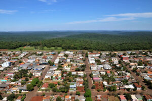 cidade paraná céu azul