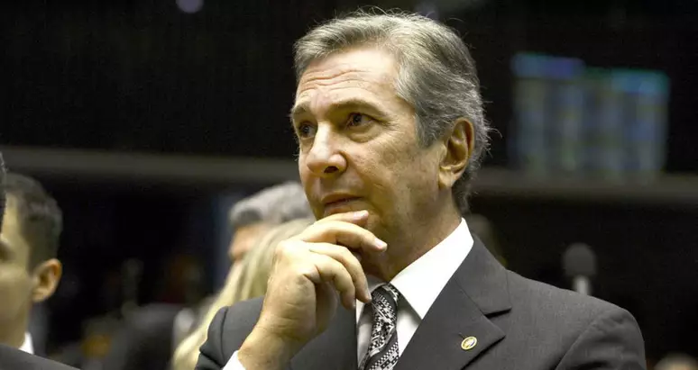 fernando-collor-vey3cleqlv00