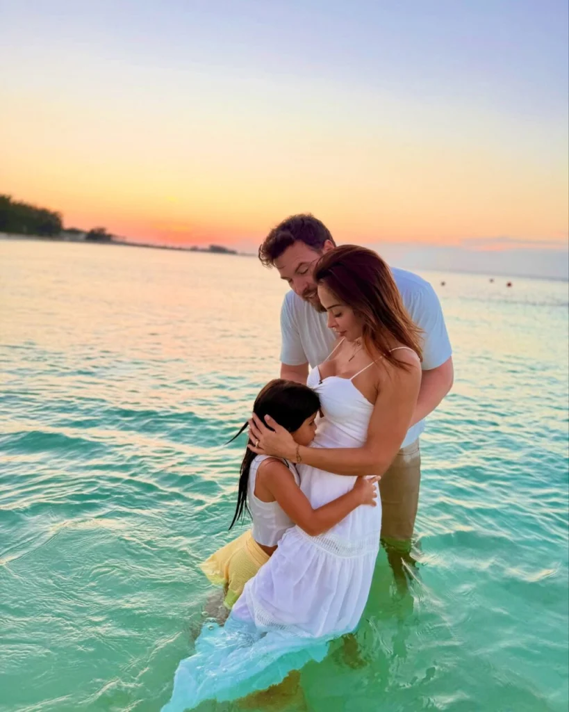 mairacardi_1745672019_3619281683058484674_9999895
